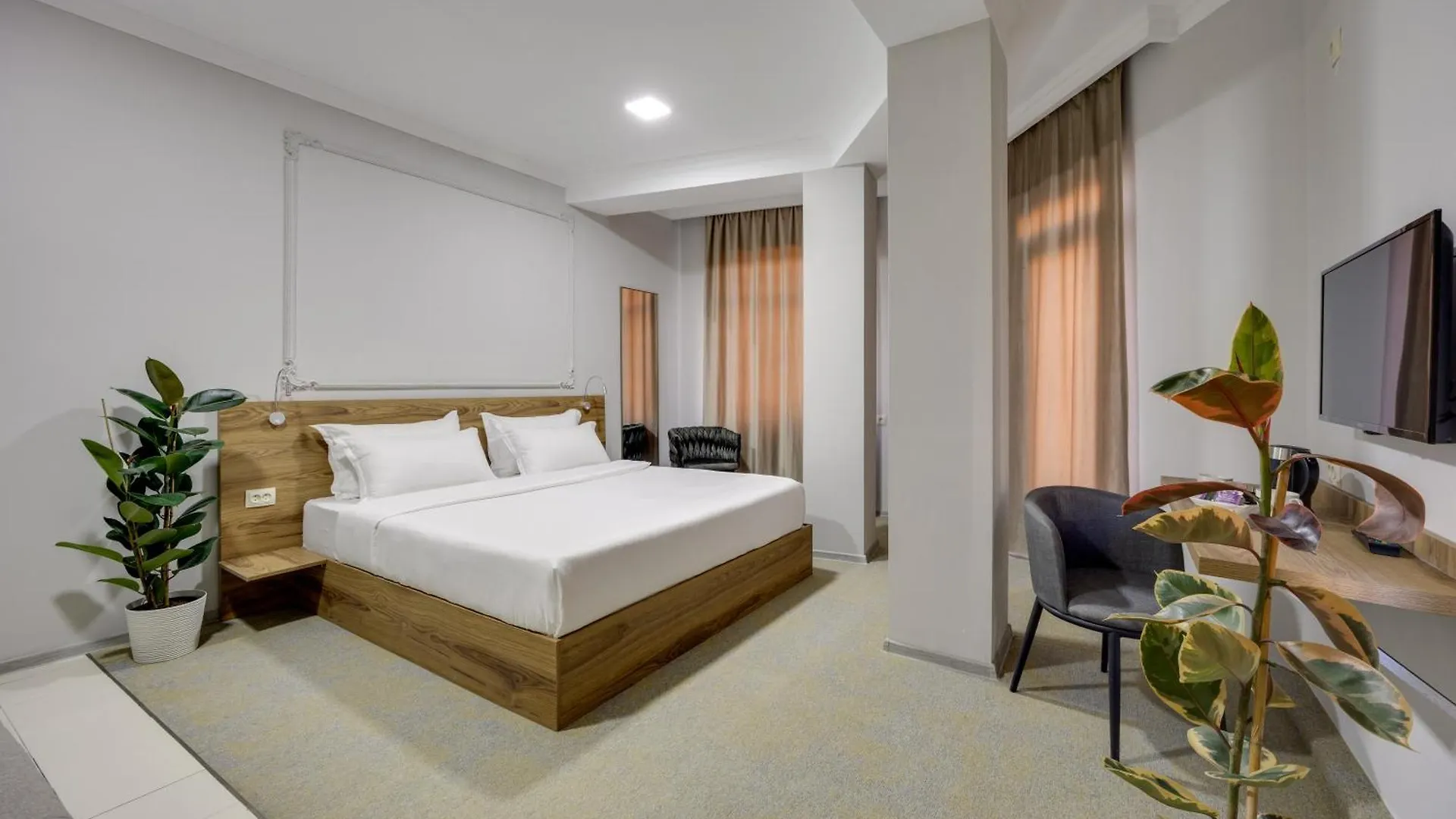 Regraph Hotel Tbilisi
