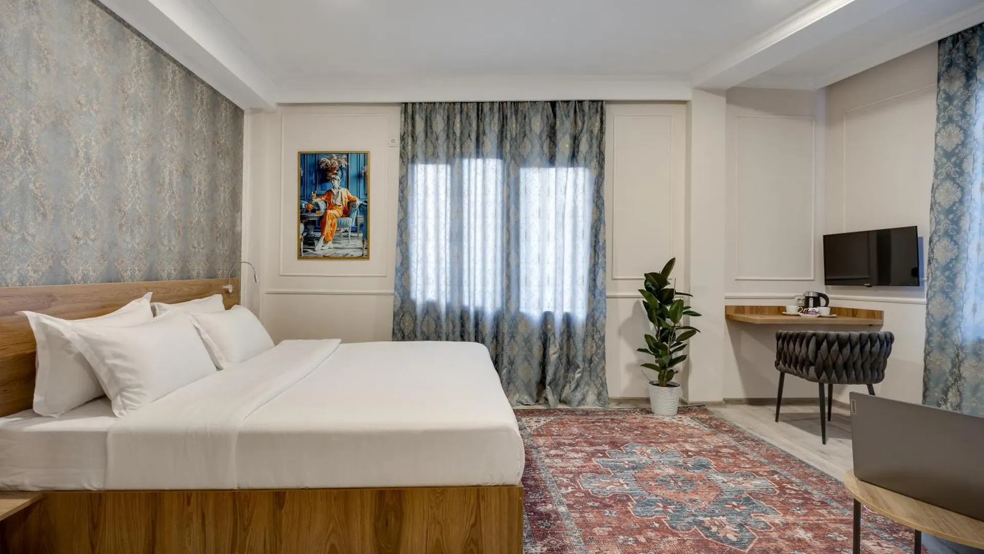 Regraph Hotel Tbilisi 4*,