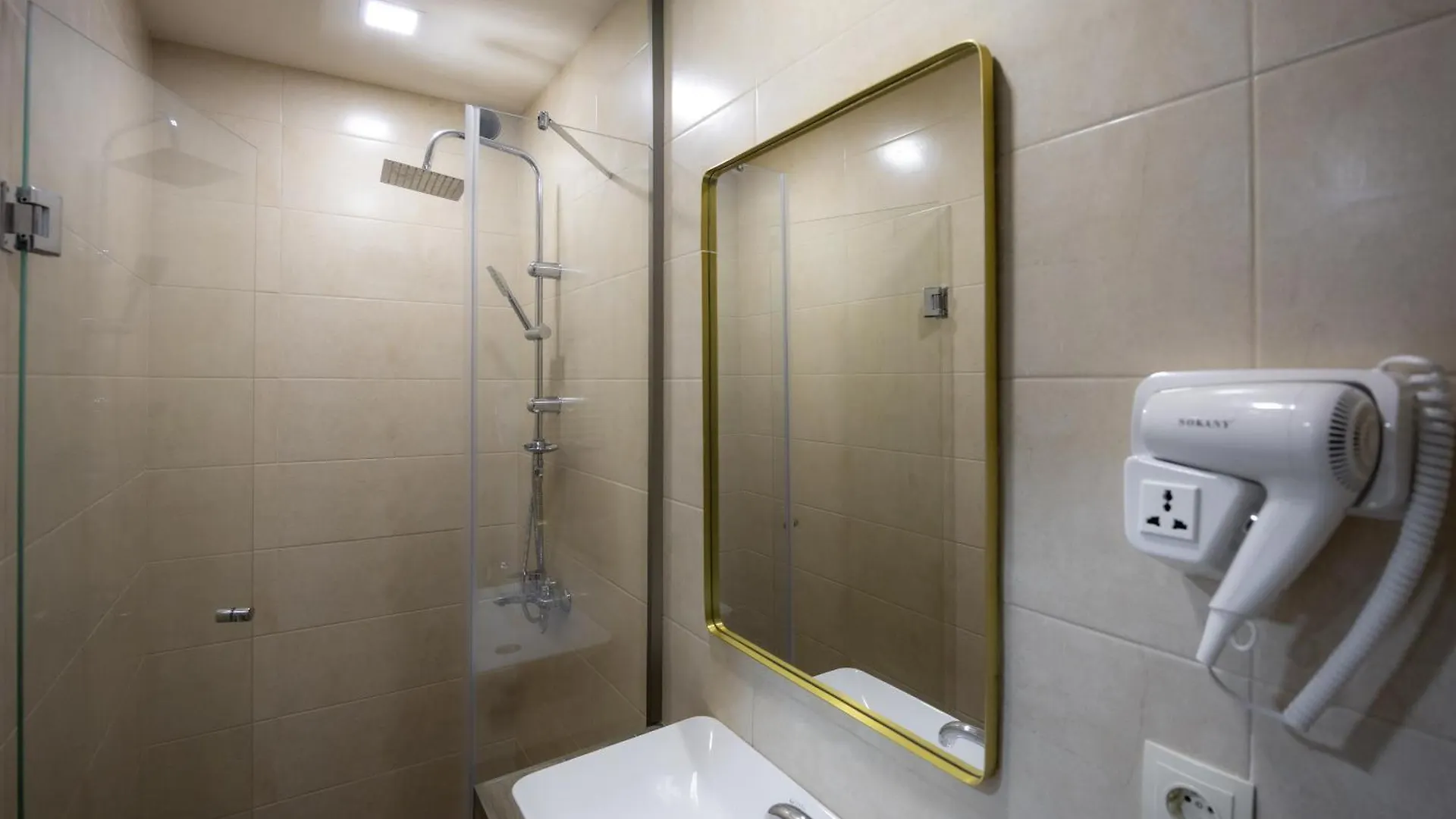 ****  Regraph Hotel Τυφλίδα Γεωργία